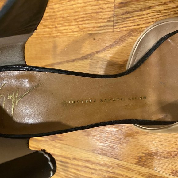 Women's Giuseppe Zanotti Design Vero Cuoio Heels - Picture 2 of 8